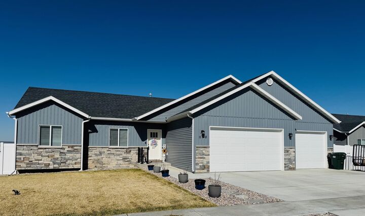 Property Photo: 1158 Dolostone Drive ID 83201