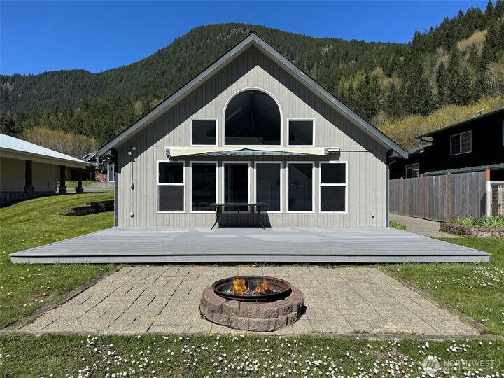 371  Maple Grove  Port Angeles WA 98363 photo