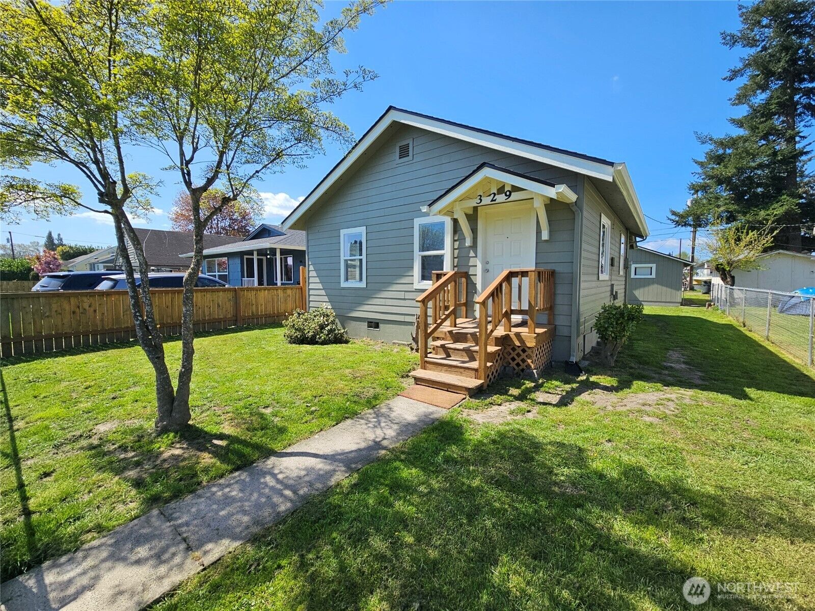 Property Photo:  329  26th Avenue  WA 98632 