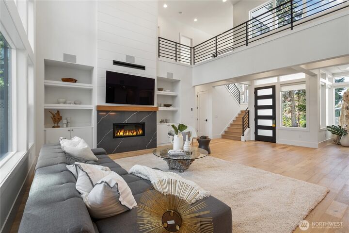 Property Photo:  12038 SE 51st St  WA 98006 