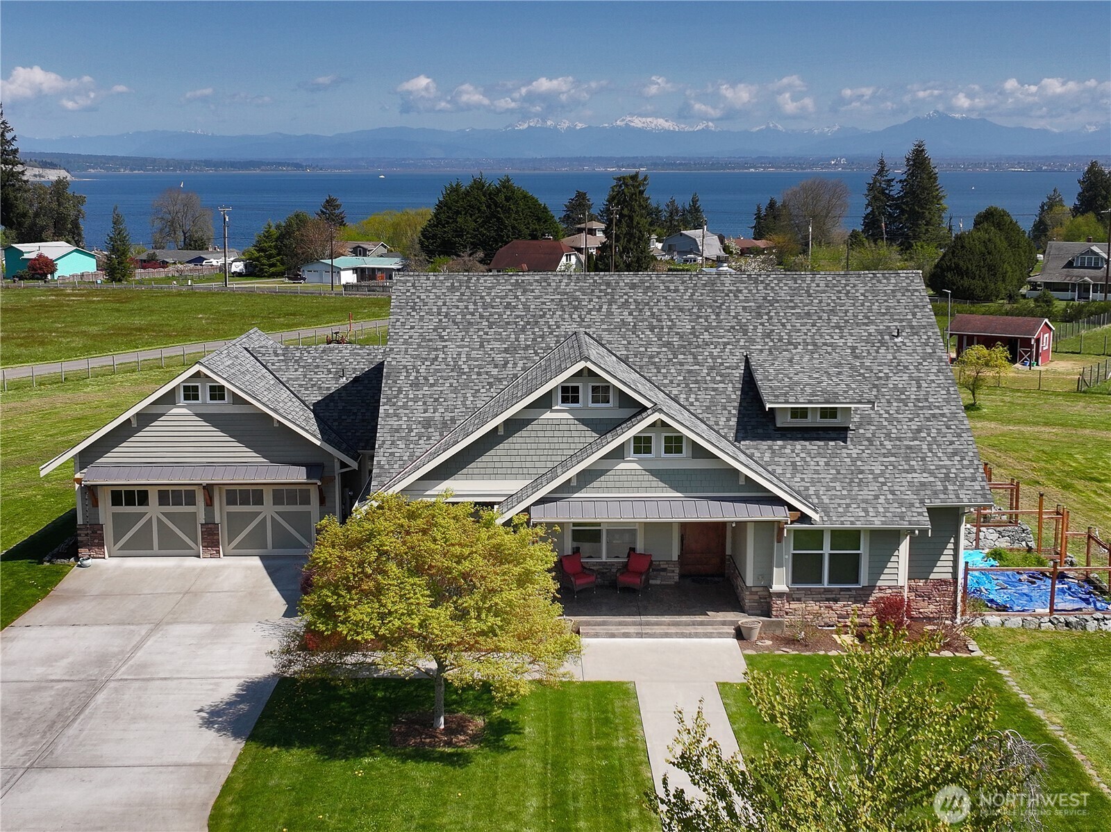 Property Photo: 4764 Black Walnut Terrace WA 98236
