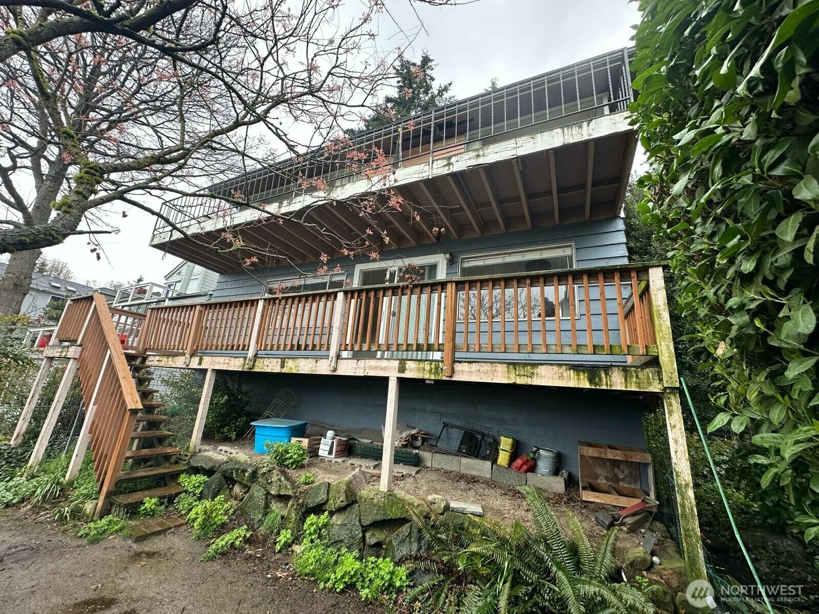 2557  12th Avenue W  Seattle WA 98119 photo