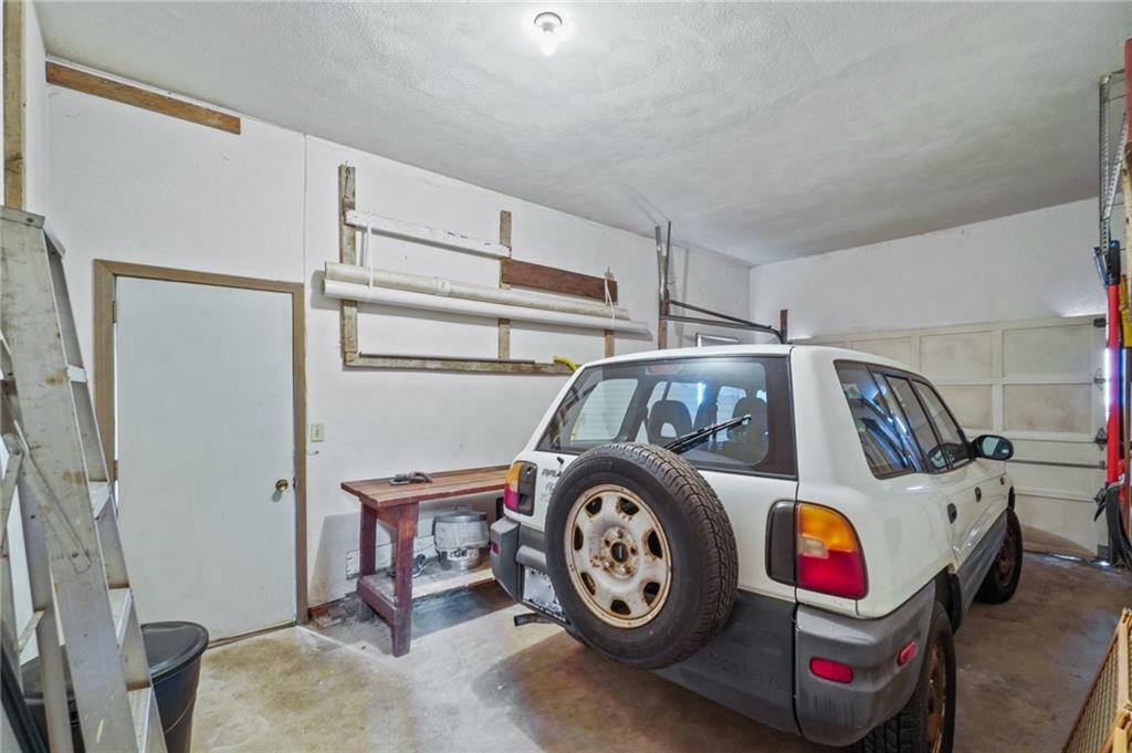 Property Photo: 33 Hawthorn Circle RI 02895