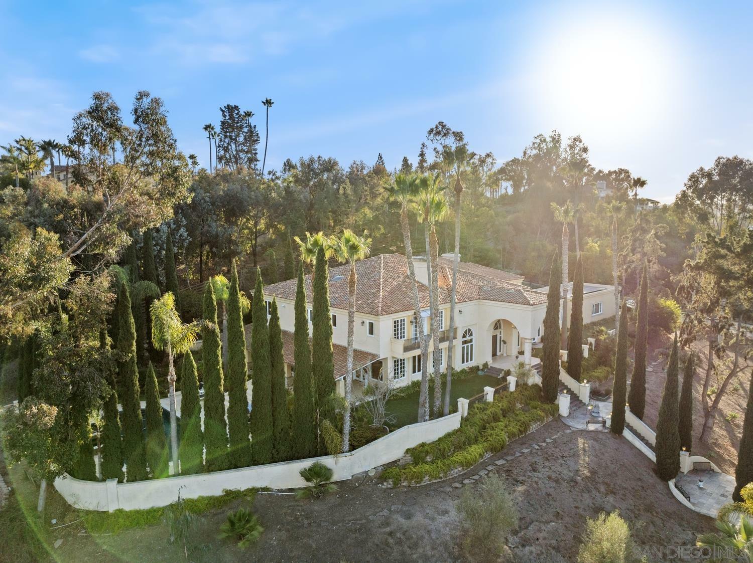 Property Photo: 459 Flores De Oro CA 92067