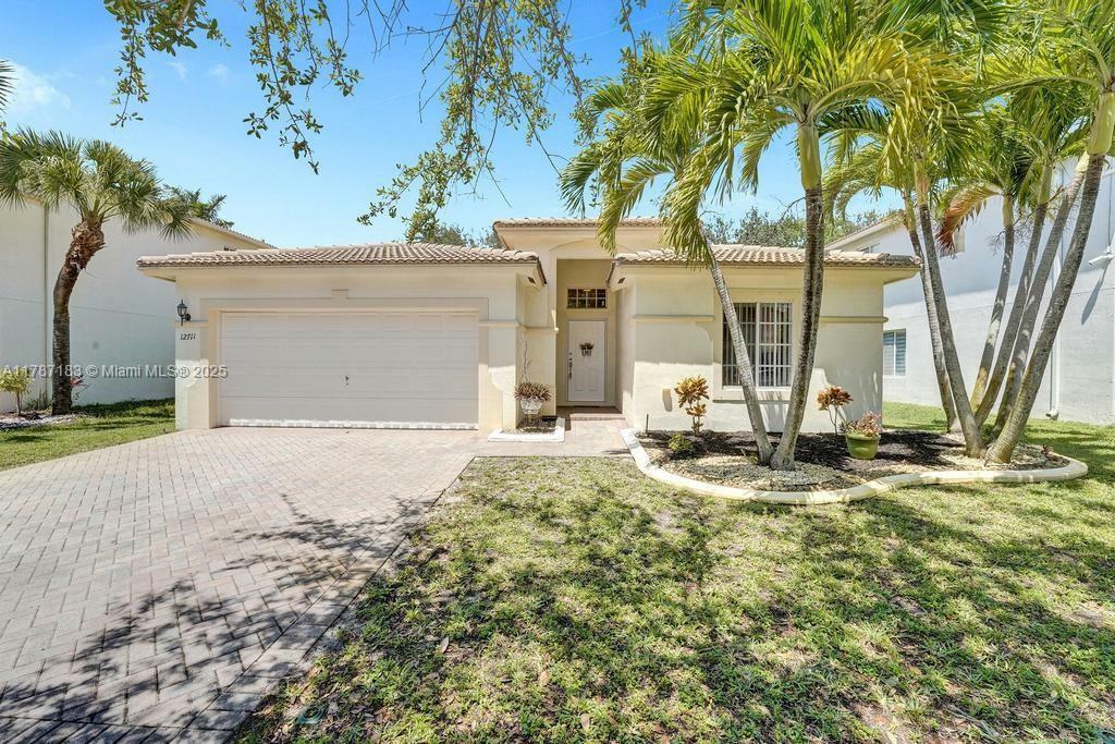 Property Photo: 12711 SW 45th Dr FL 33027