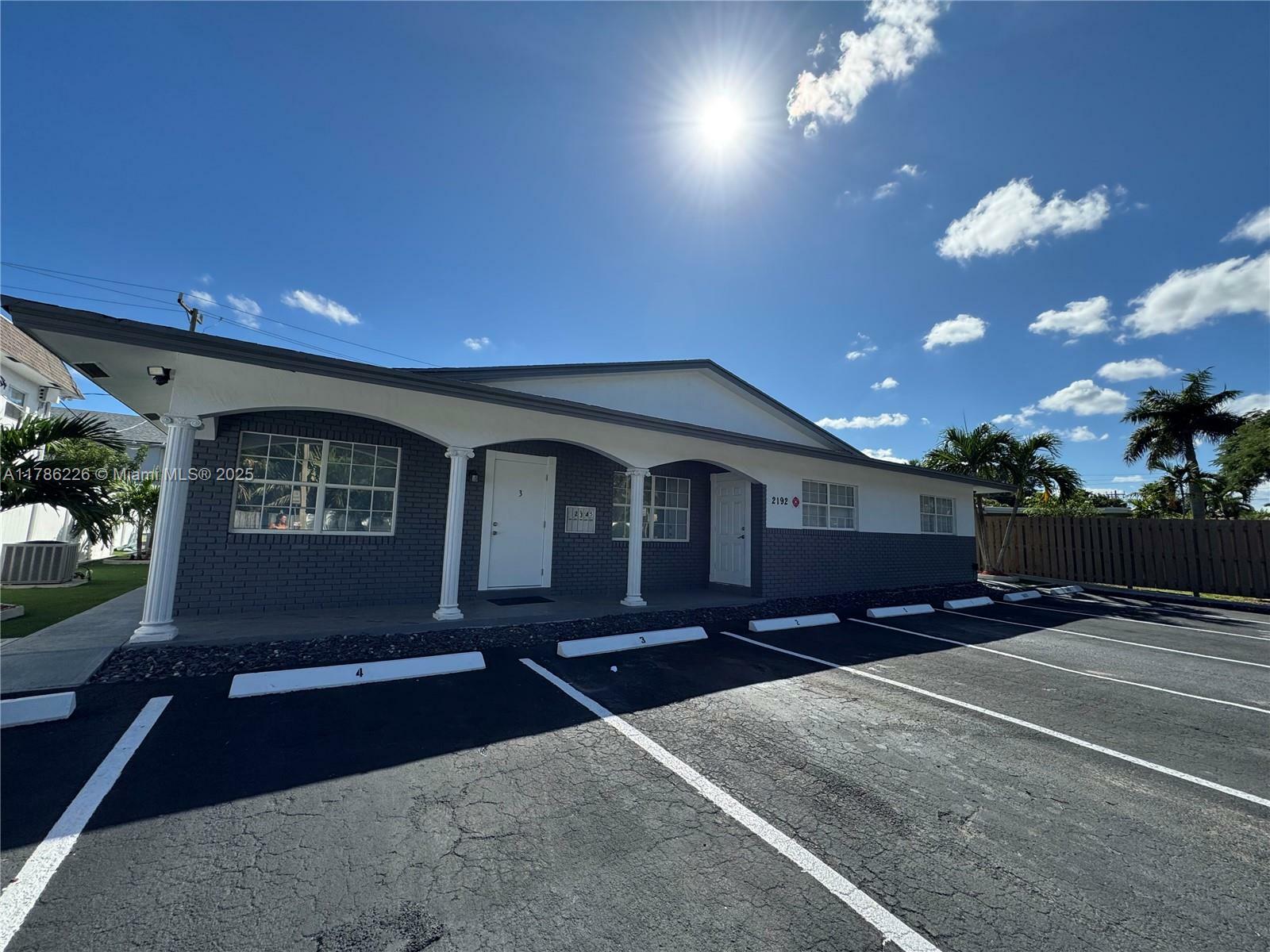 Property Photo: 2192 NE 56th Ct 4 FL 33308