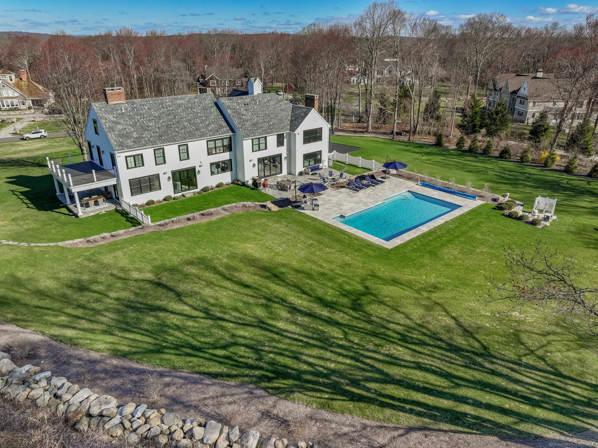 Property Photo:  2 Meadows Edge  CT 06896 