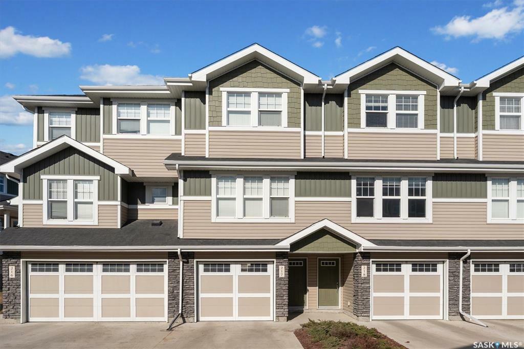 Property Photo: 1220 Pringle Way 217 SK S7T 0X5