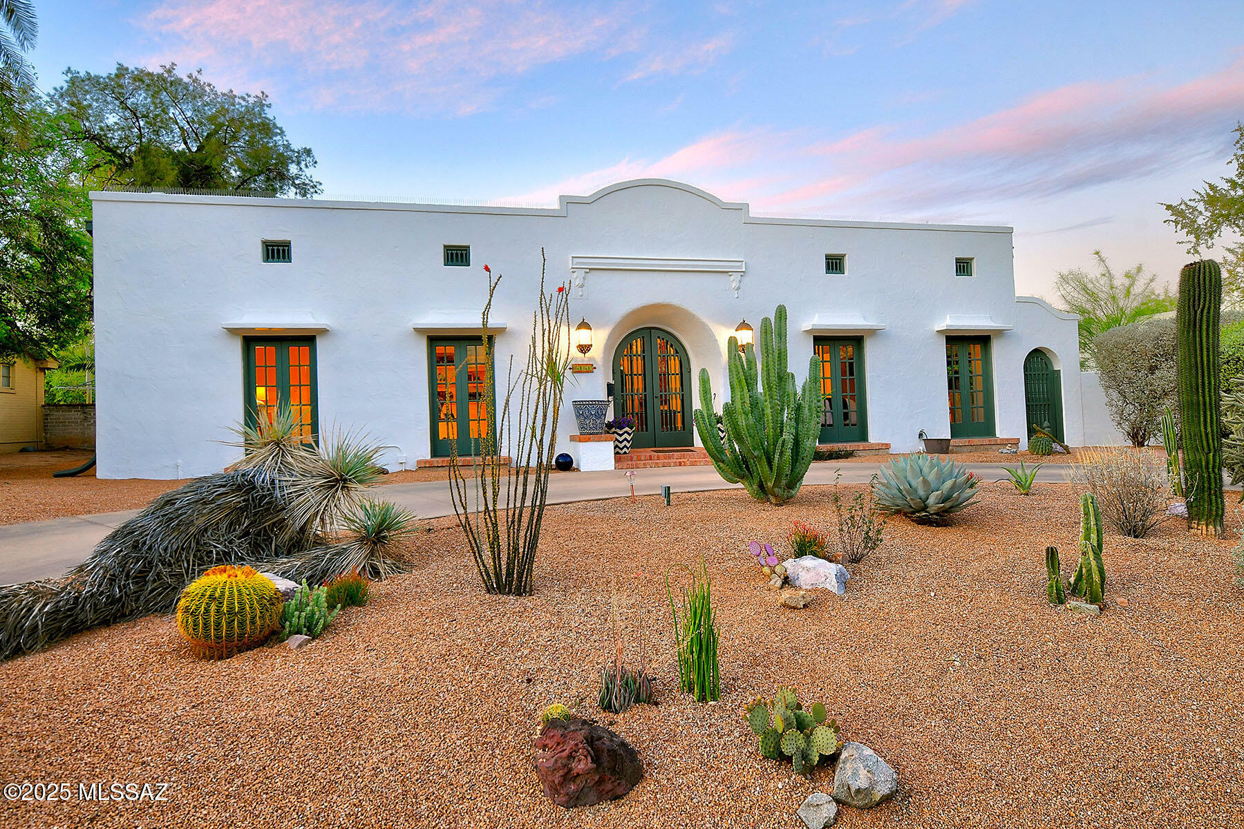 Property Photo: 2020 E 4th Street AZ 85719