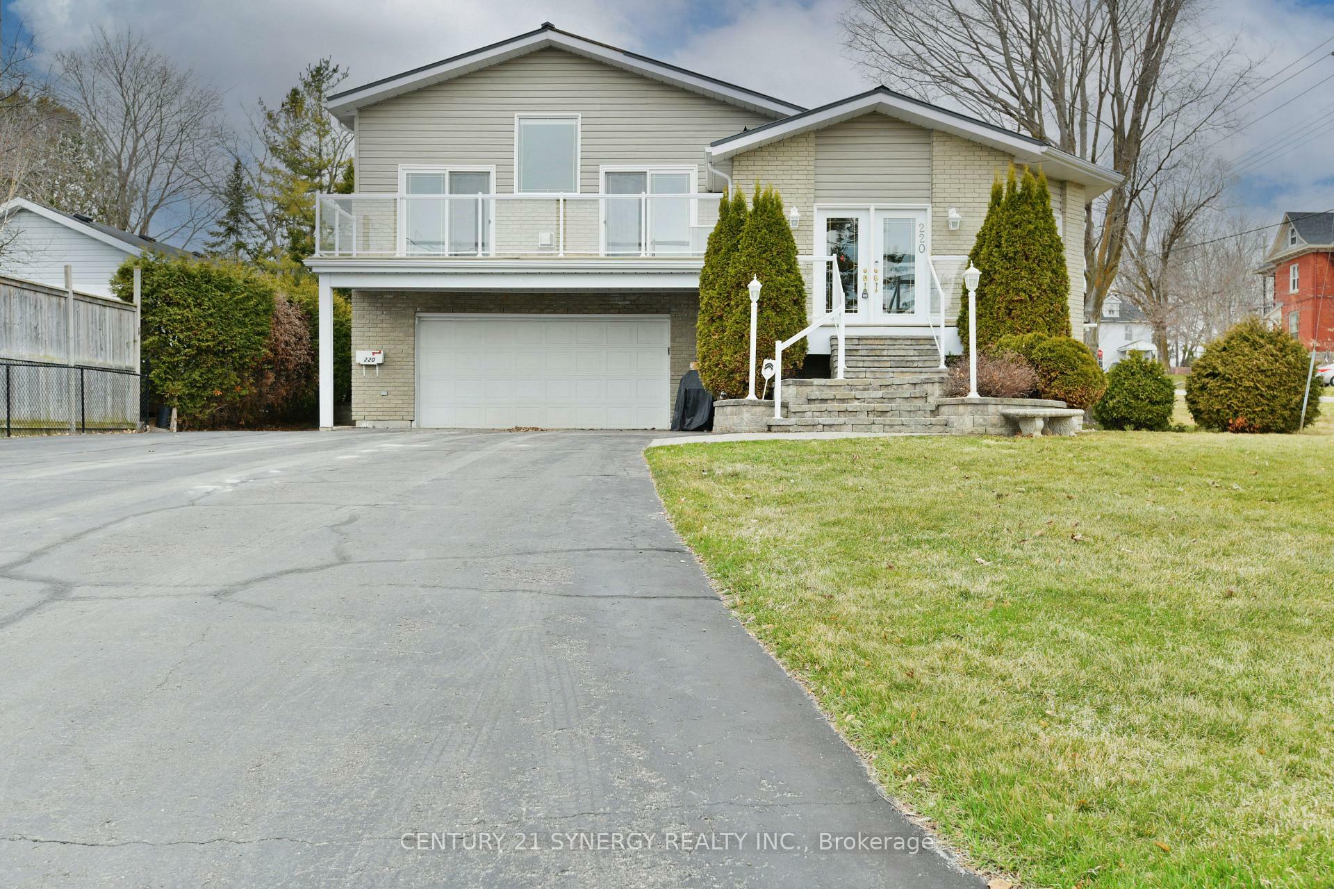 Property Photo: 220 Albert Street ON K7S 3Z7