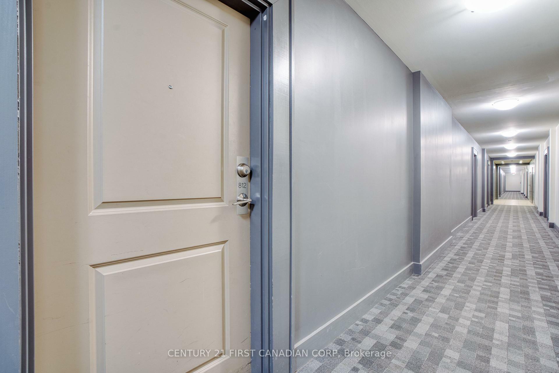 Property Photo: 240 Villagewalk Boulevard 812 ON N6G 0P6