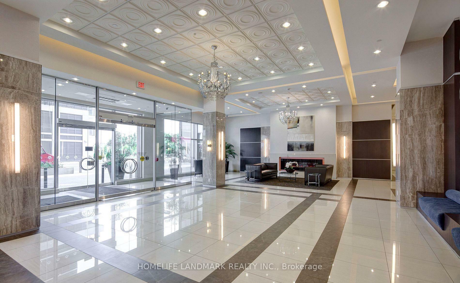 Property Photo: 7171 Yonge Street 1101 ON L3T 0C5