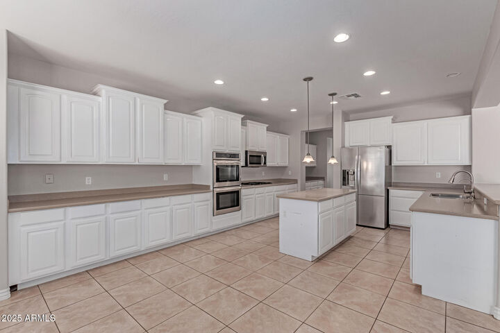 Property Photo:  18868 E Canary Way  AZ 85142 