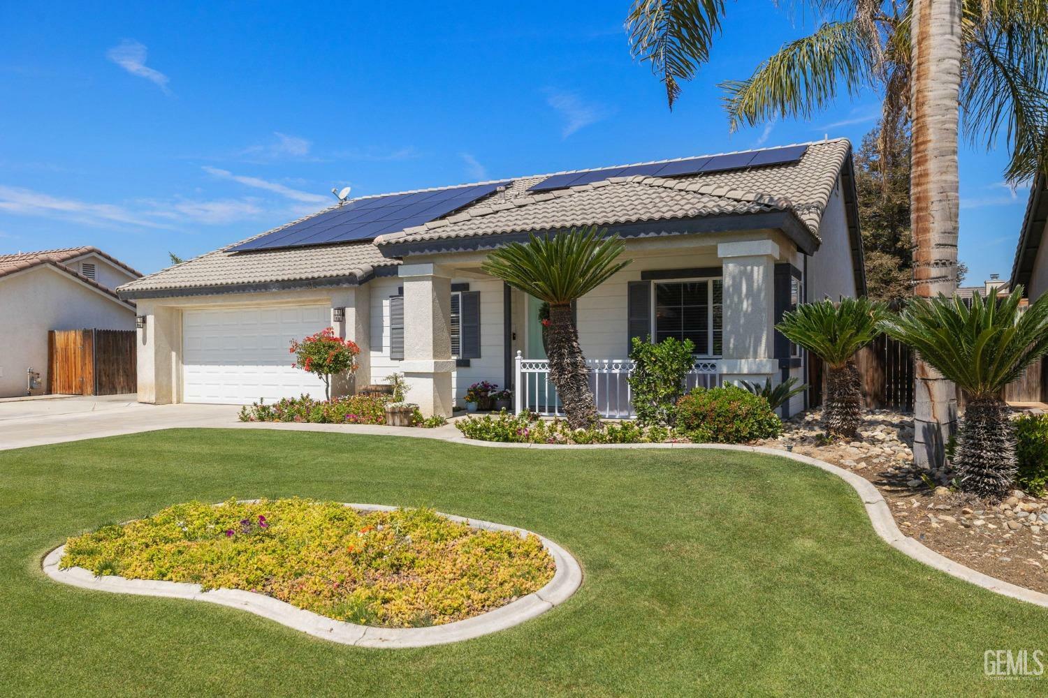 Property Photo: 10012 Polo Saddle Drive CA 93312