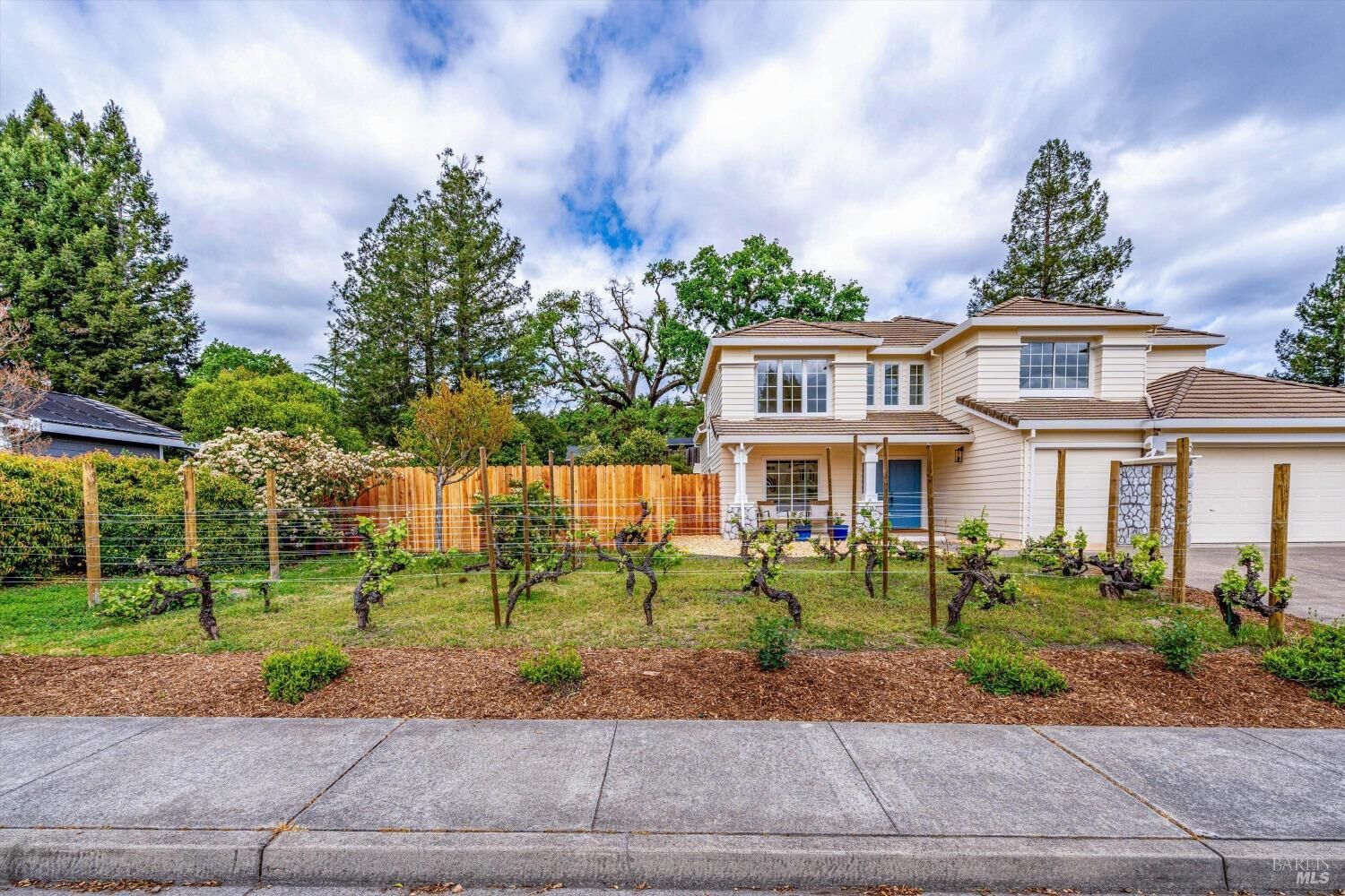 Property Photo:  16531 Meadow Oaks Drive  CA 95476 