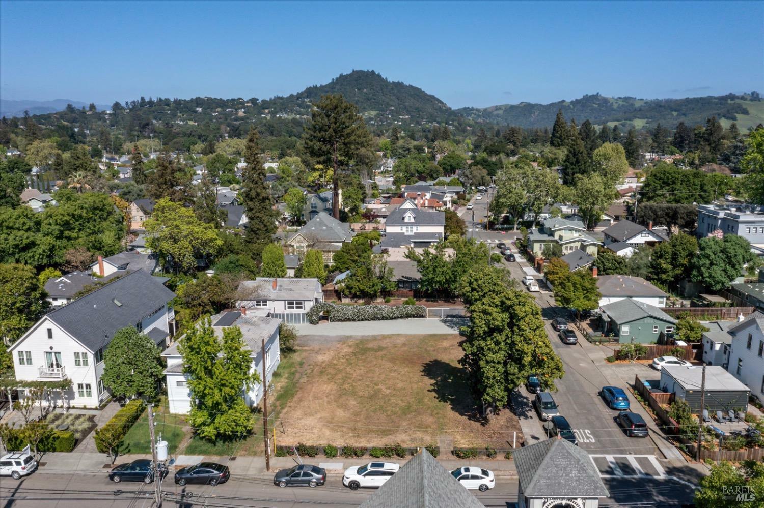 Property Photo: 320 East Street CA 95448