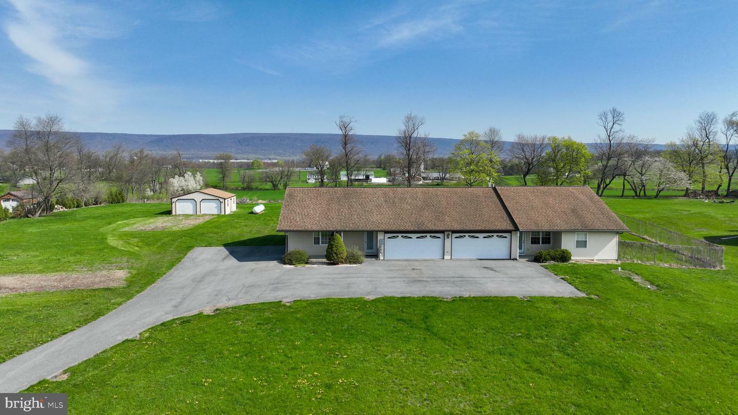 14 Rehrersburg Road  Bethel PA 19507 photo