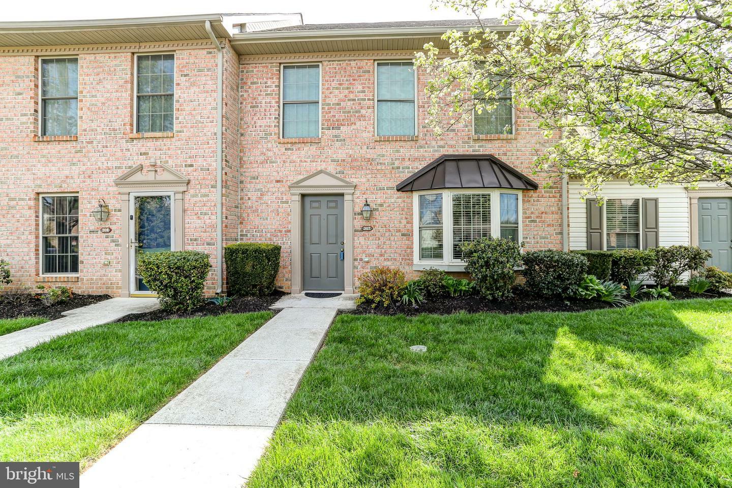 307 Melbourne Lane  Mechanicsburg PA 17055 photo