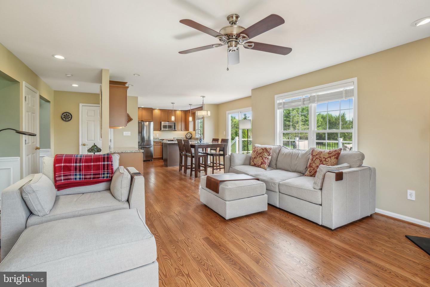 Property Photo: 11116 Stainsby Court VA 20136