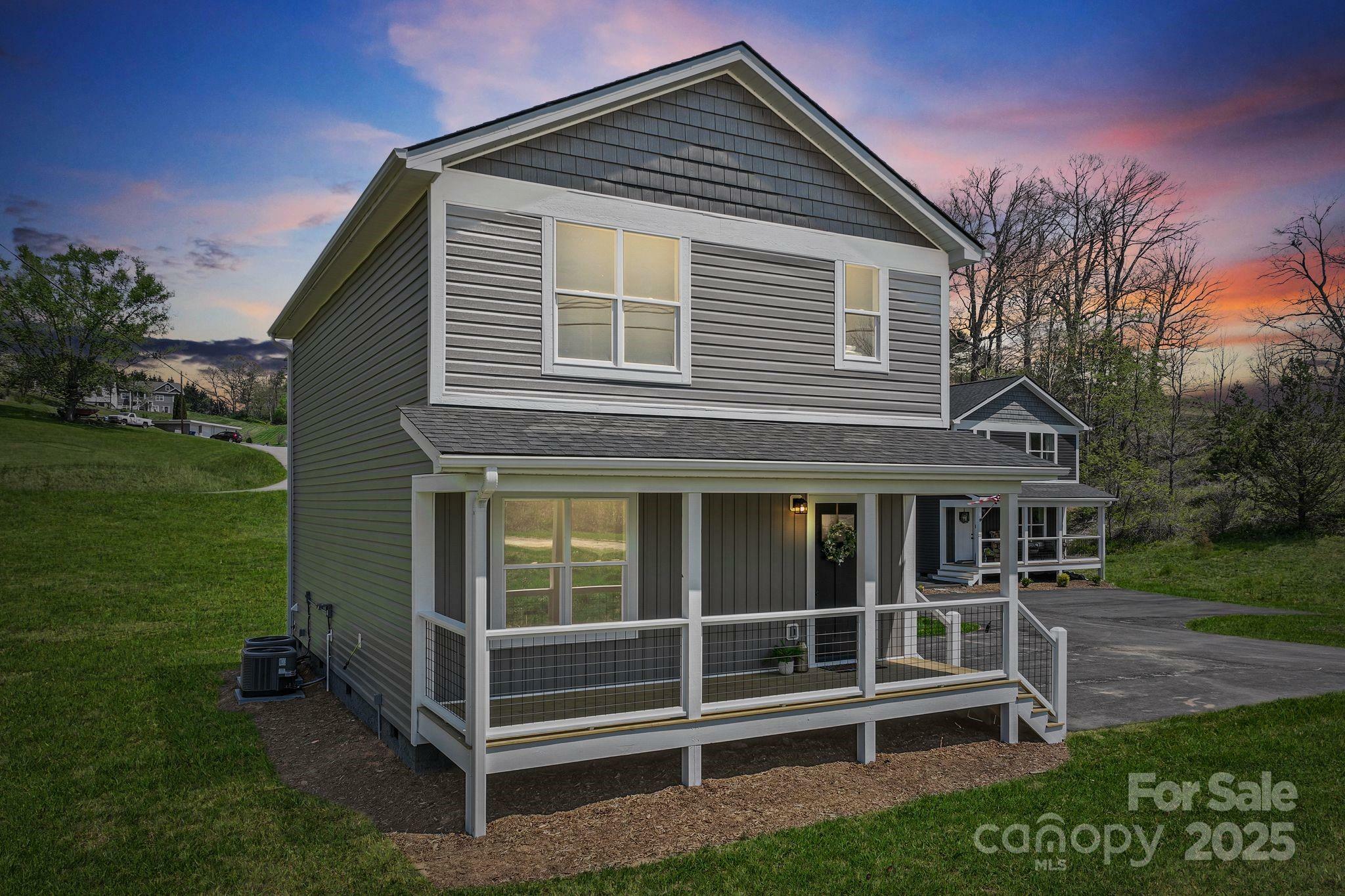 208 Sycamore Farm Road  Leicester NC 28748 photo