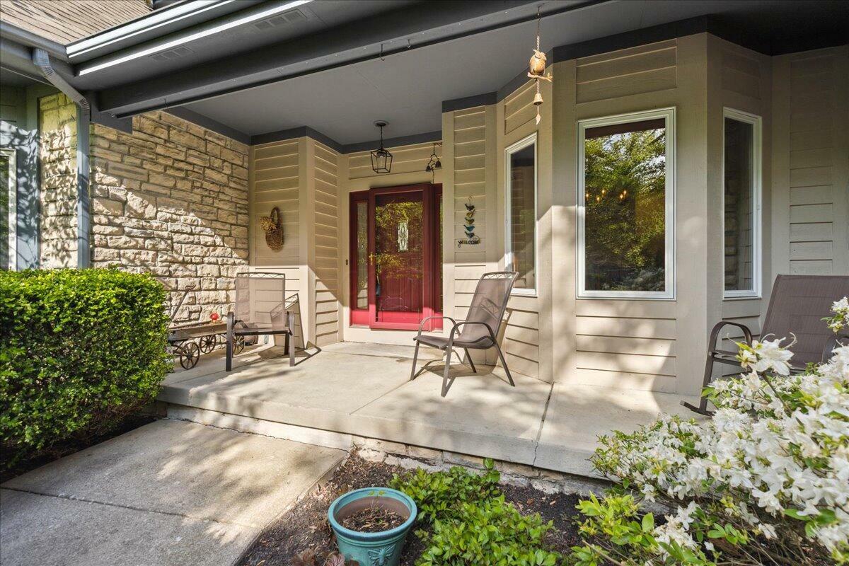 Property Photo: 5477 Blackhawk Forest Drive OH 43082