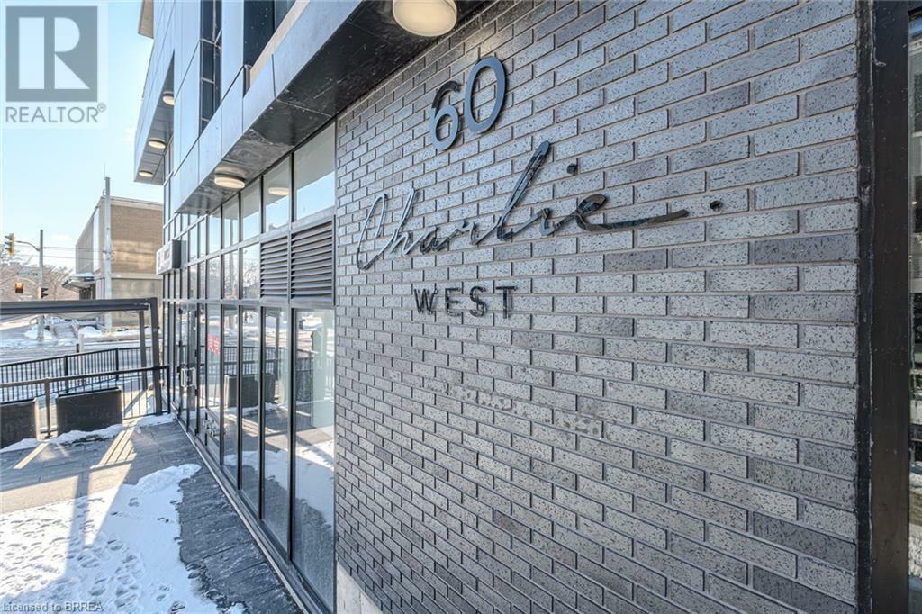 Photo de la propriété: 60 Charles Street West 503 ON N2G 0C9