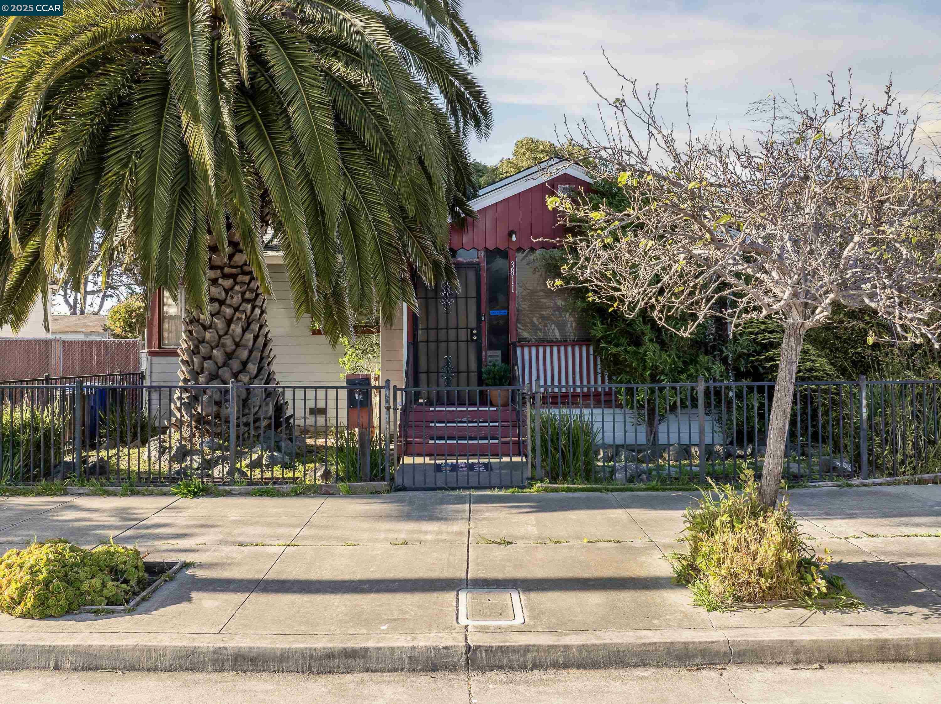 3811 Clinton Ave  Richmond CA 94805 photo