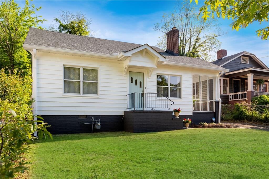 Property Photo:  1575 Linda Way SW  GA 30310 