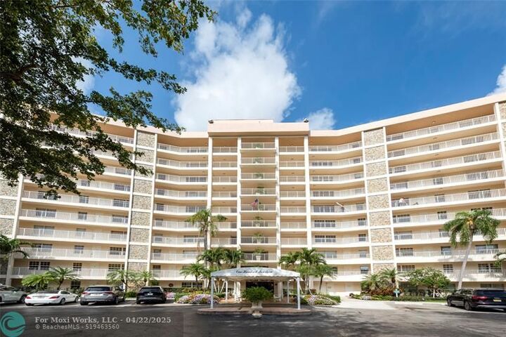 Property Photo:  3507 Oaks Way 909  FL 33069 