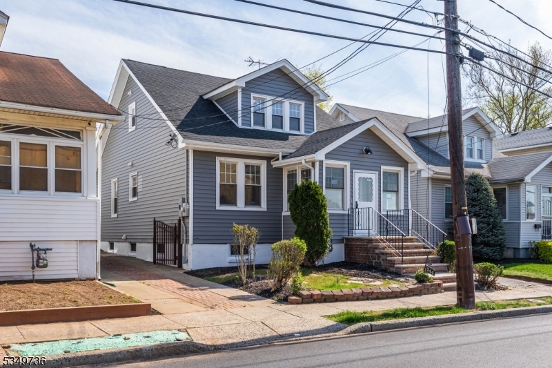 Property Photo: 544 Sweetland Ave NJ 07205