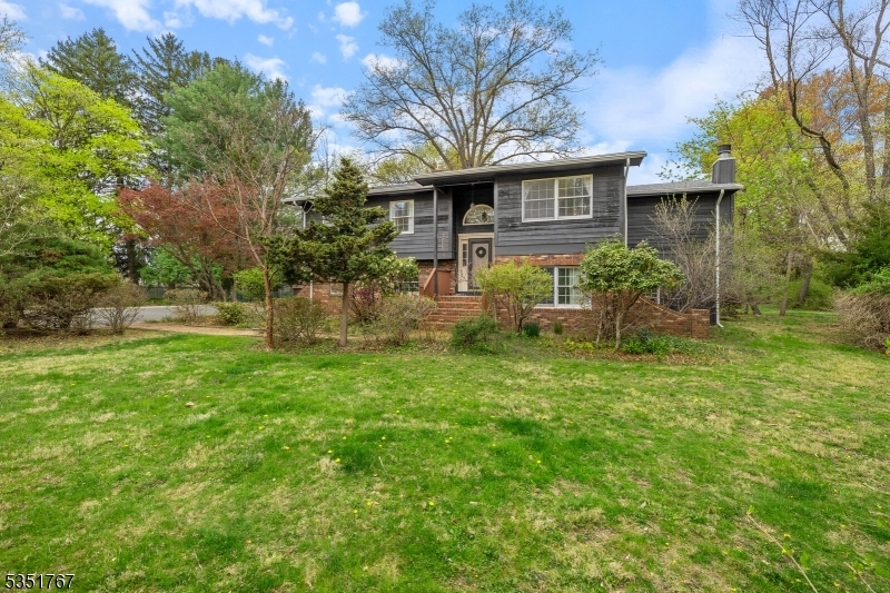 58 Clover Place  Franklin Twp. NJ 08823 photo