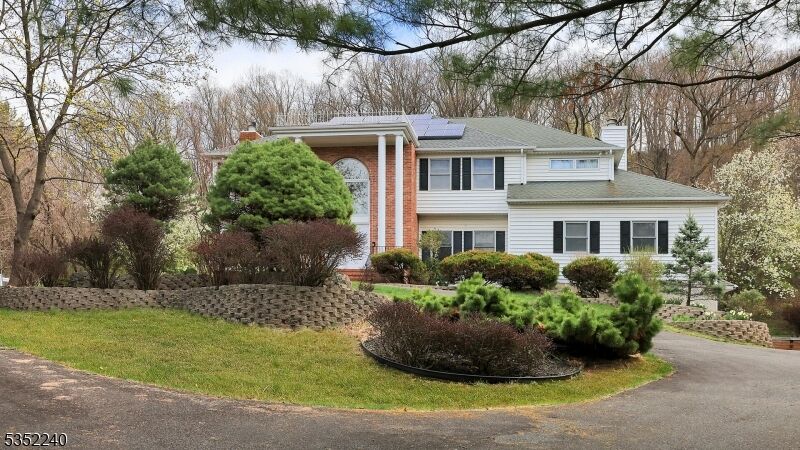 Property Photo: 943 Washington Valley Rd NJ 07920