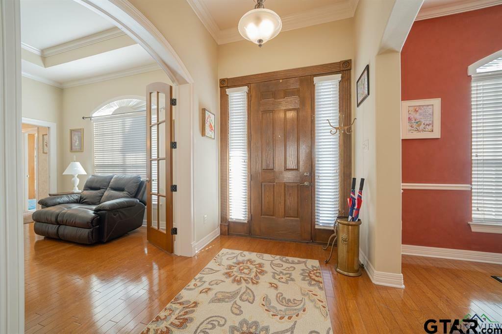 Property Photo: 3010 Fairway Oaks TX 75605