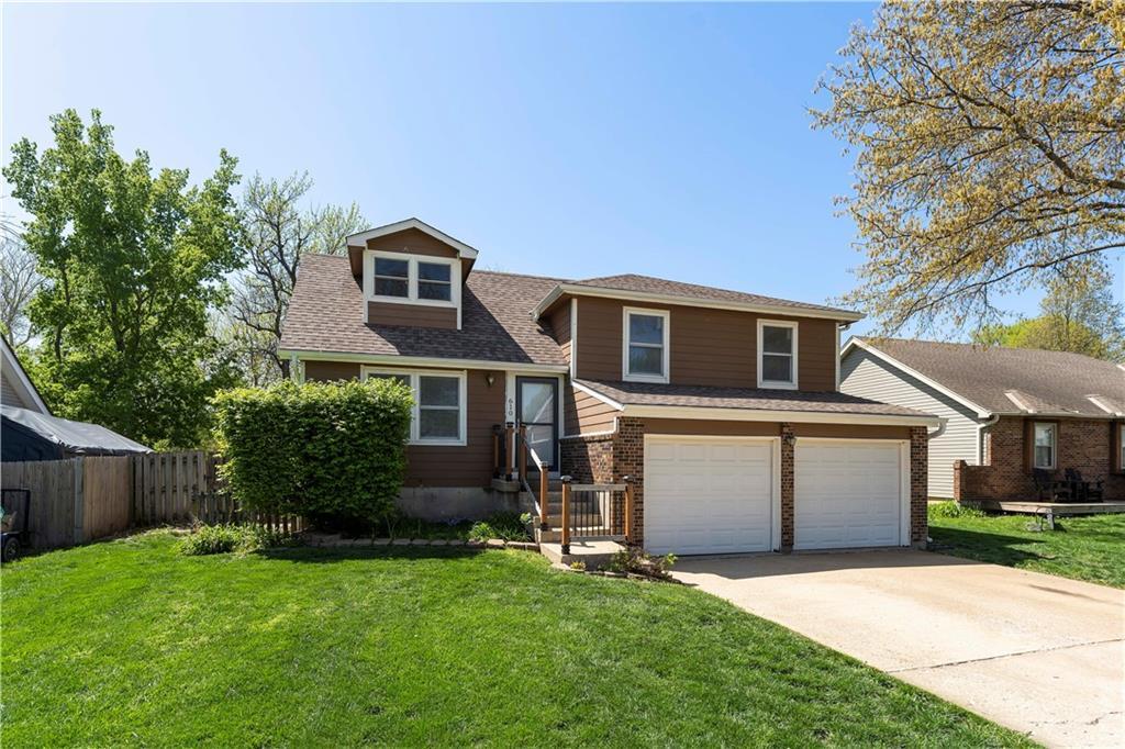 Property Photo:  610 N Elm Street  KS 66030 