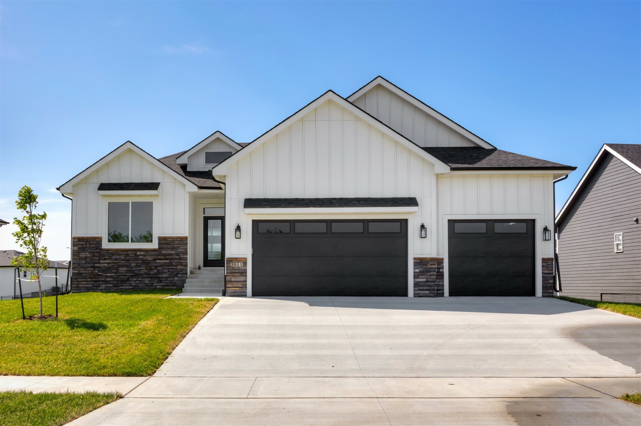 Property Photo: 3511 NE 12th Street IA 50021