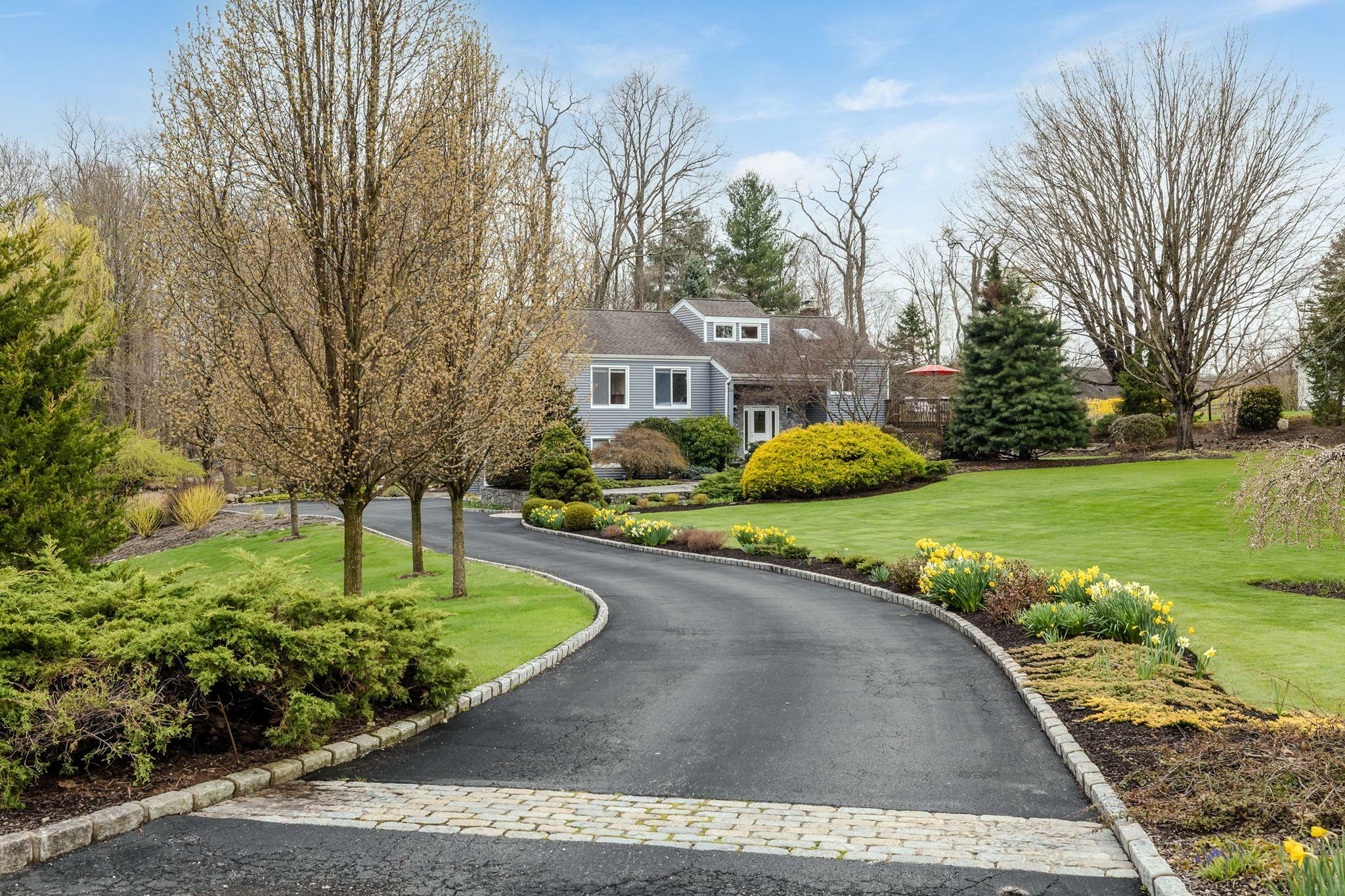Property Photo:  133 Bonnie Brae Court  NY 10527 