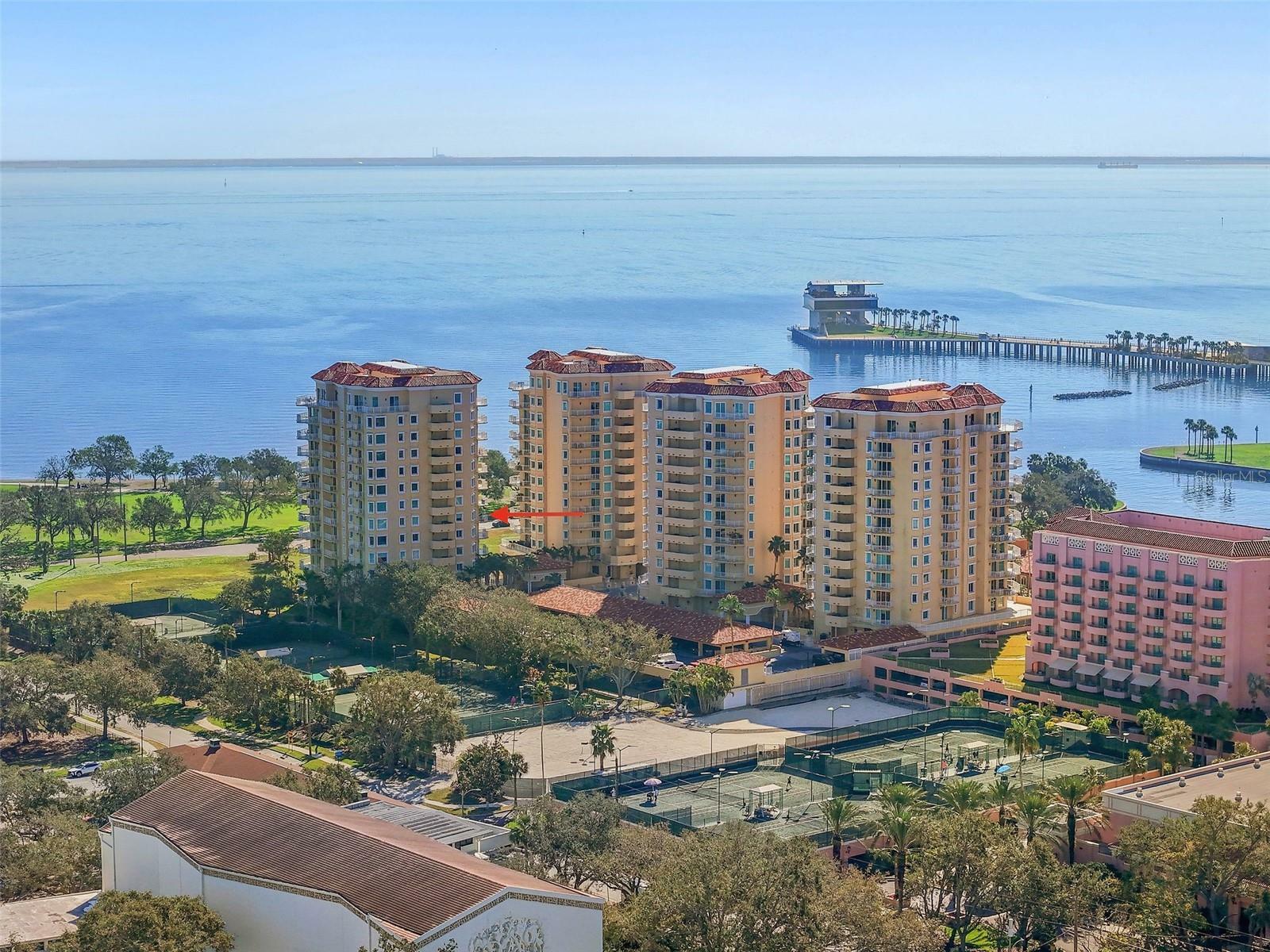 555 5th Avenue NE 424  St Petersburg FL 33701 photo