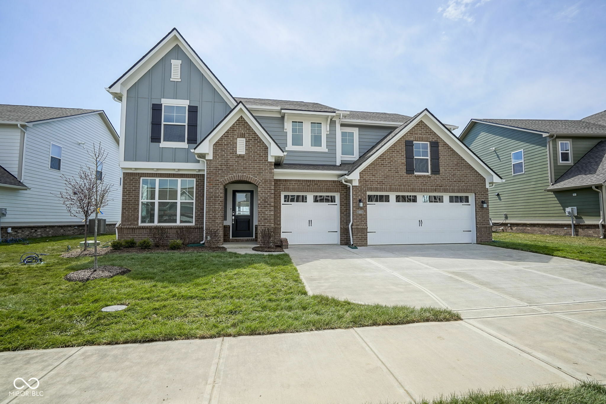 Property Photo: 613 Waterford Lane IN 46074