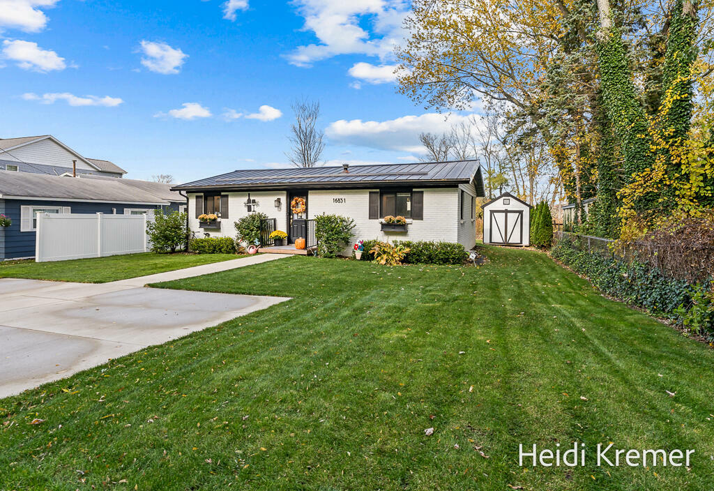 16851 Carlson Street  Spring Lake MI 49456 photo
