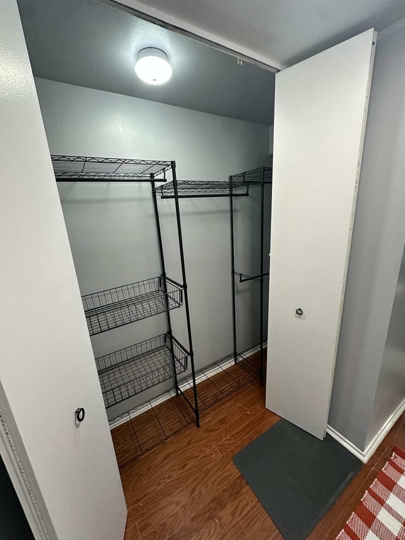 Property Photo: 4343 N Clarendon Avenue 2015 IL 60613