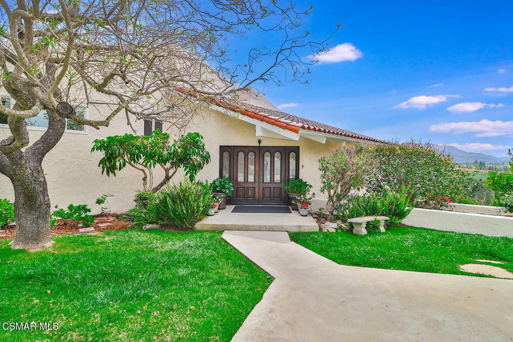 Property Photo: 1822 Calle Borrego CA 91360