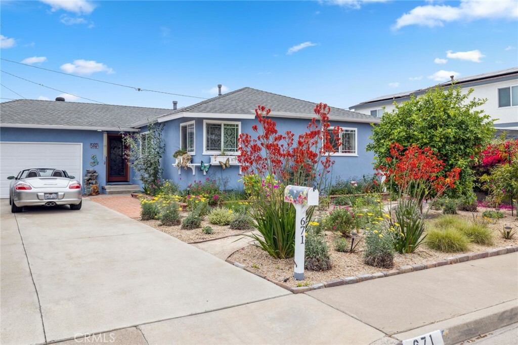 Property Photo: 671 Senate Street CA 92627