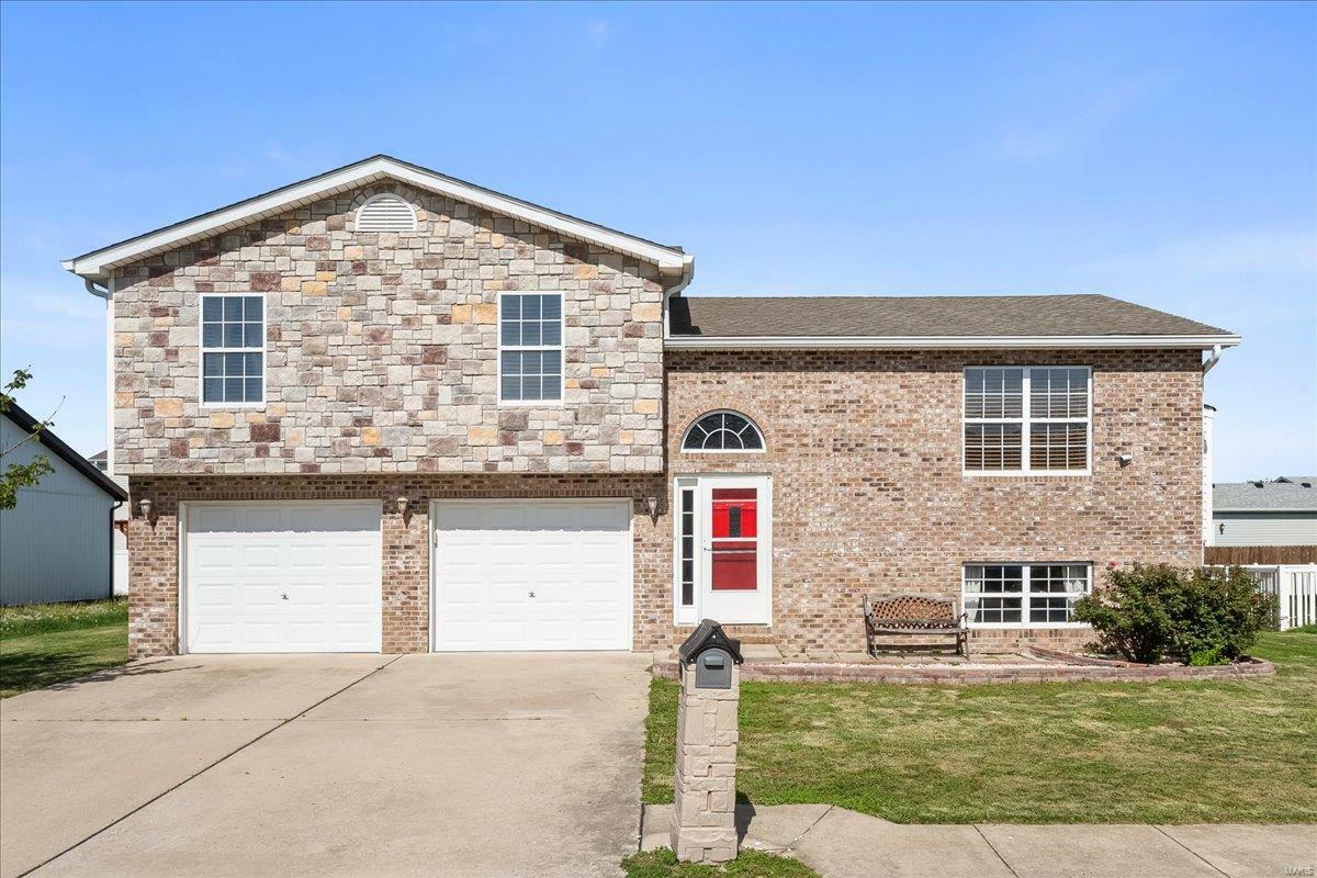 Property Photo:  420 Audry Drive  IL 62239 