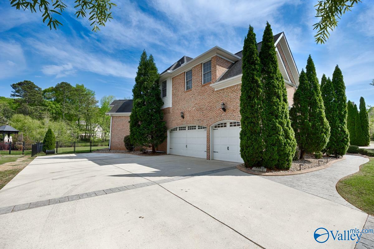 Property Photo: 101 Greymont Drive AL 35757