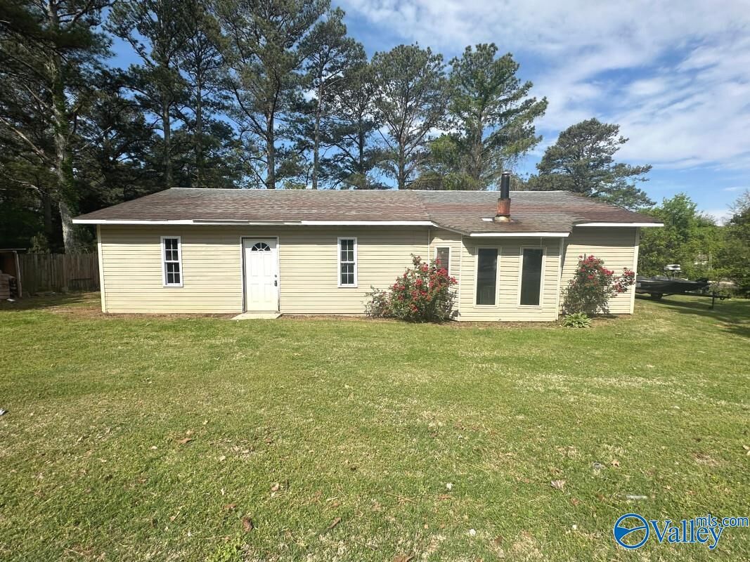 Property Photo:  226 Sherbrook Drive  AL 35754 