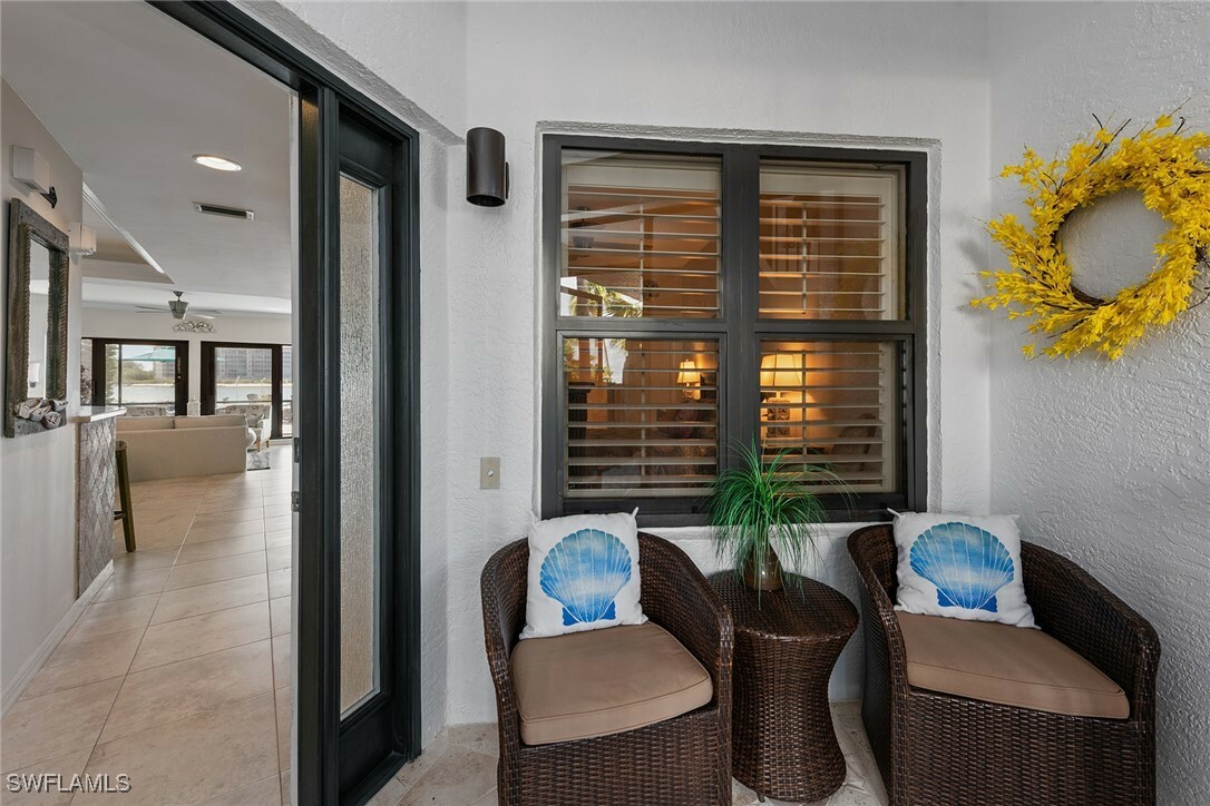 Property Photo: 504 La Peninsula Boulevard 504 FL 34113
