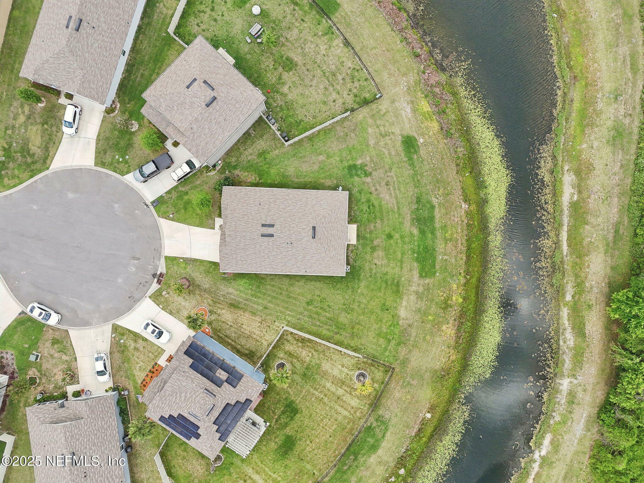 Property Photo: 3433 Ringtail Court FL 32043