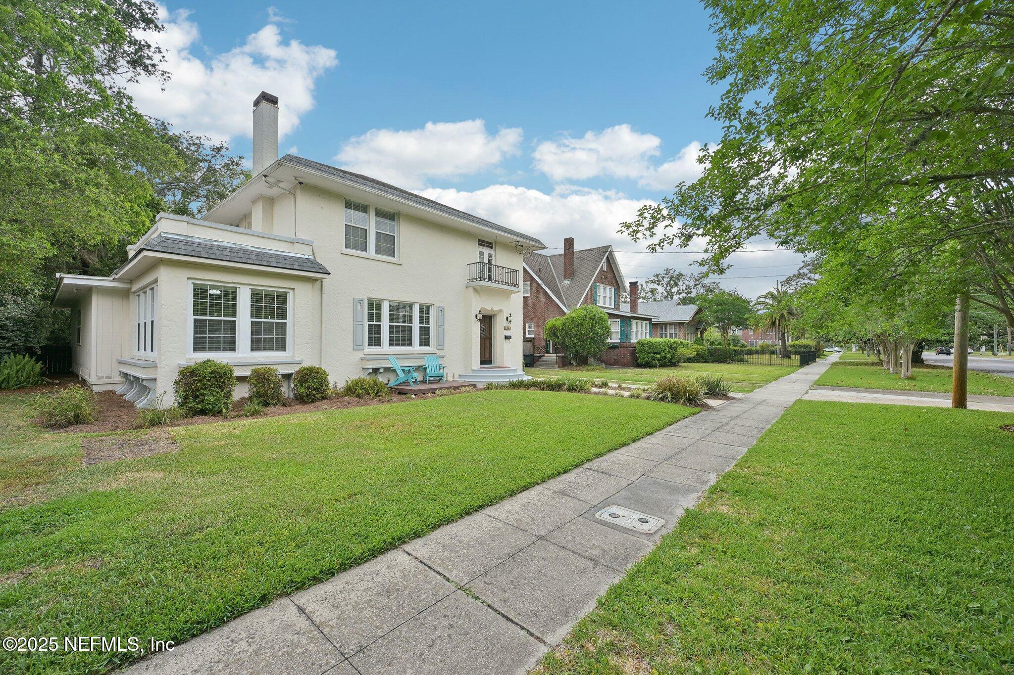 Property Photo: 1614 Edgewood Avenue S FL 32205