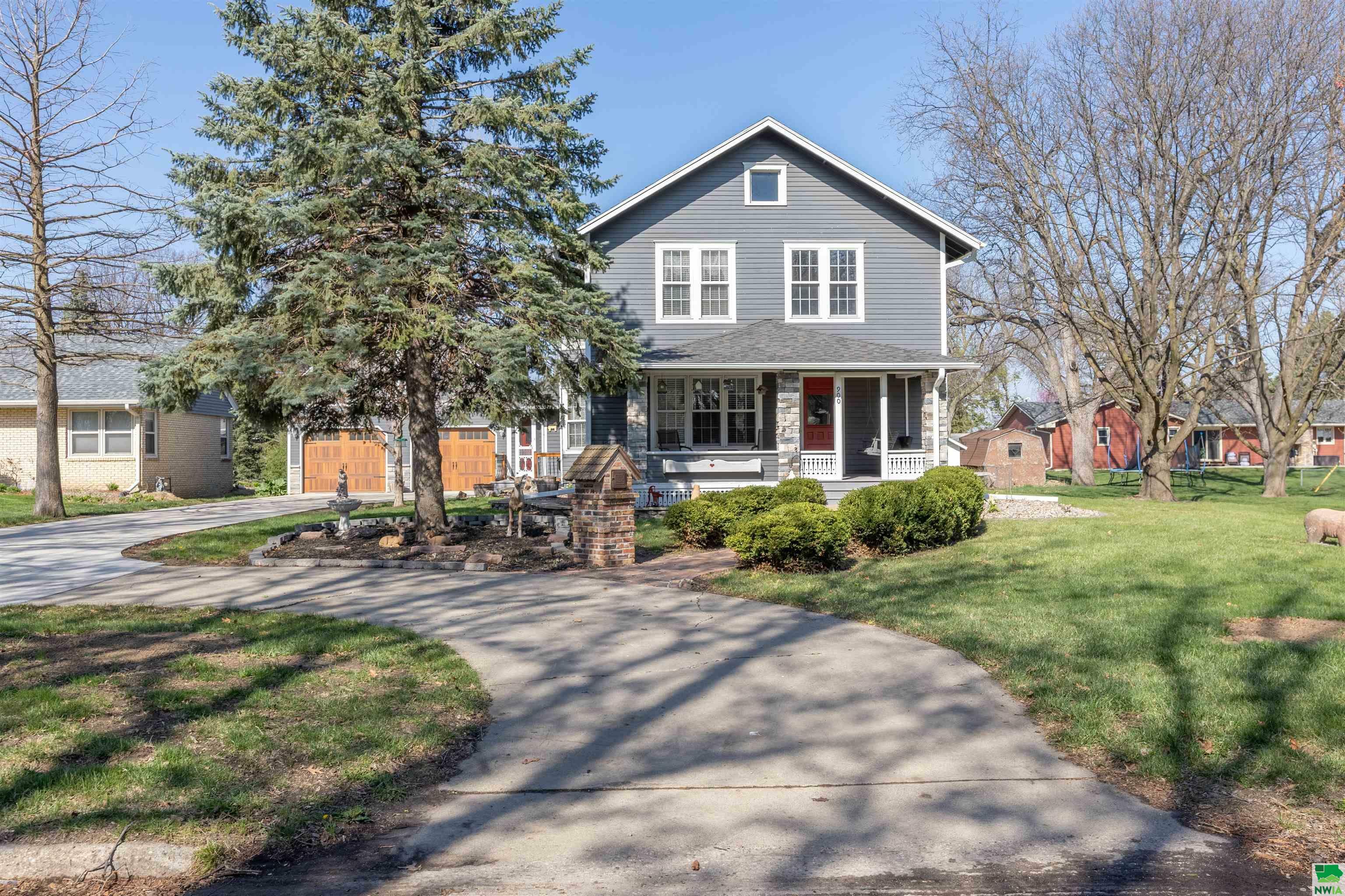 Property Photo: 900 15th Street IA 51040