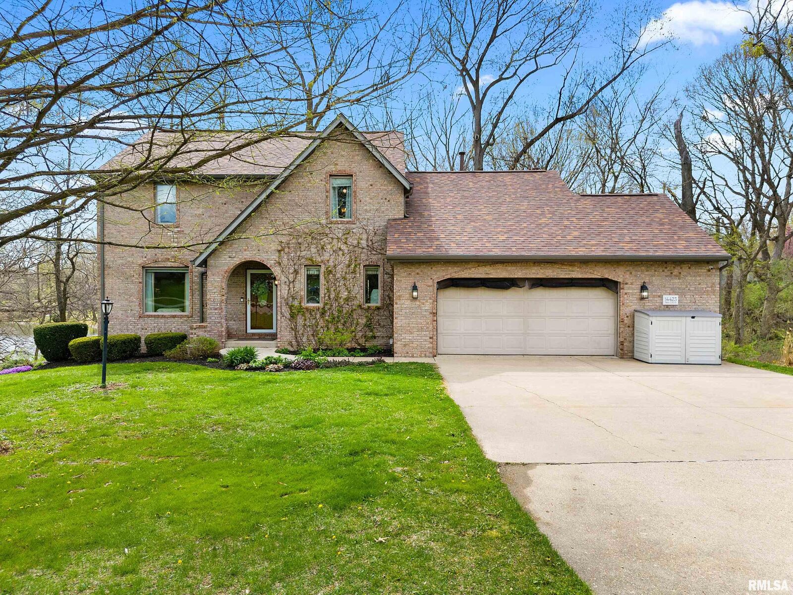 Property Photo:  4423 S Newcastle Court  IL 61547 
